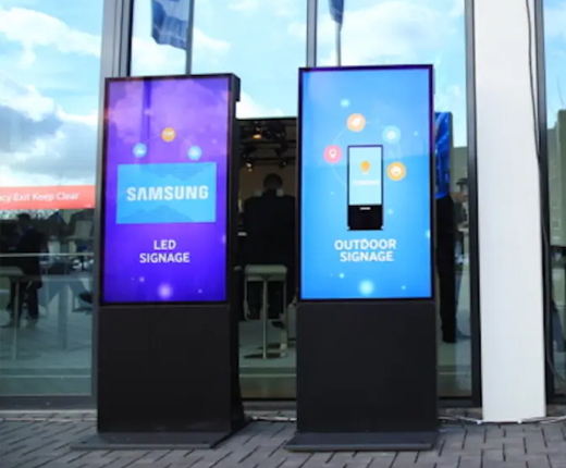 How to choose a good vertical advertising display?