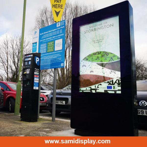 What is an LCD display outdoor digital signage?