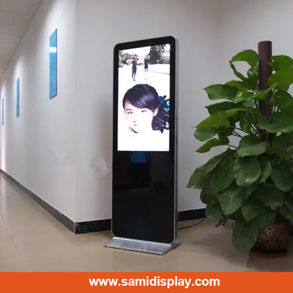 How to choose a good vertical advertising display?